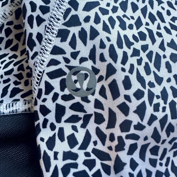 Lululemon Inspire Tight II 7/8 Yoga Legging Black & White With Mesh Women Size 4 - Picture 11 of 14